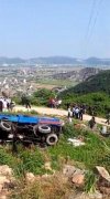 浙江温岭一农用车侧翻，已致8死9伤